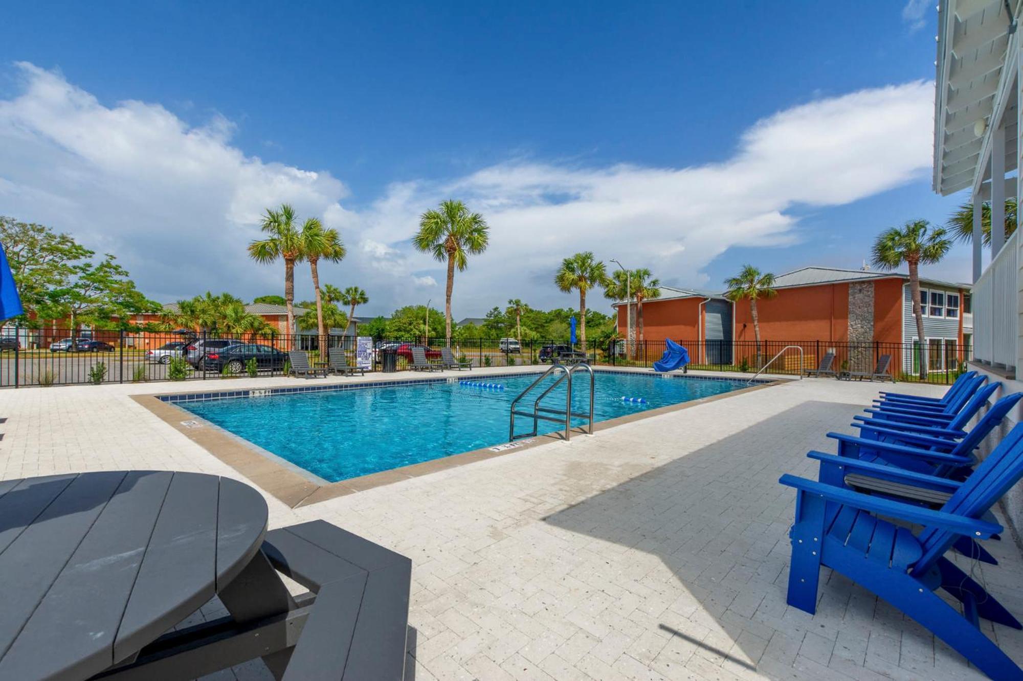 Emerald Escape Peekaboo View 3 Pools Casa de Férias Destin