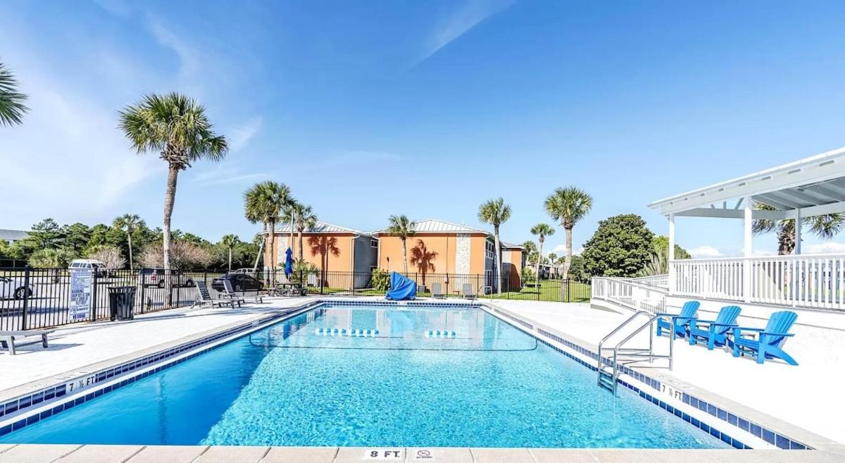 Emerald Escape Peekaboo View 3 Pools Casa de Férias Destin